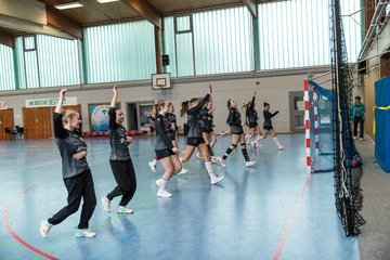 Bild 16 - wAJ HSG Kremperheide/Muensterdorf - HSG Herzhorn/Kollmar/Neuendorf : Ergebnis: 31:34